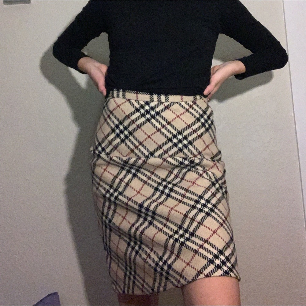 AUTHENTIC BURBERRY SKIRT NOVA CHECK PRINT